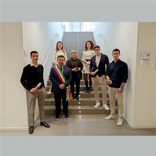 Fondazione Francesco Manni premia sei studenti universitari