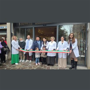 Inaugurata la rinnovata farmacia comunale